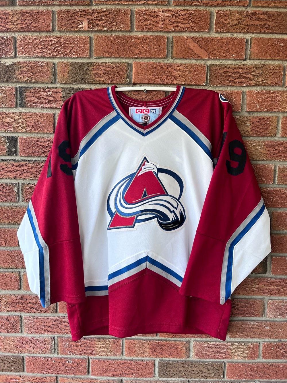 CCM Joe Sakic Colorado Avalanche
NHL Hockey Jersey Sz Medium
